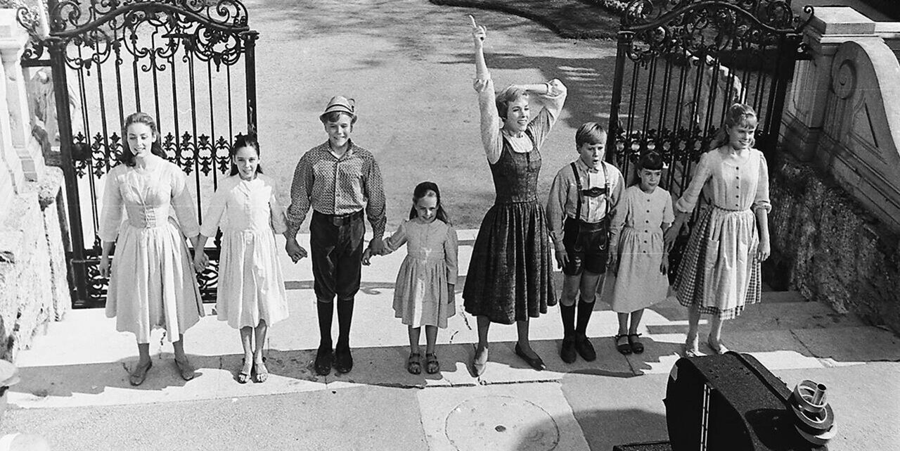 The Sound of Music filming_Maria and the kids ©petermarkl